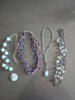 🌸 $5 Each Necklaces